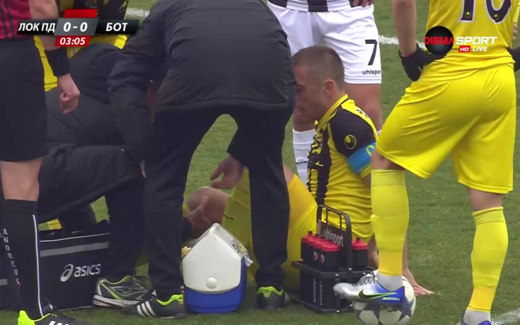 Цинично влизане в краката на Балтанов в ранните акорди на дербито