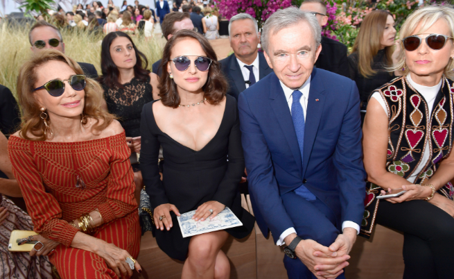  Бернар Арно в компанията на актрисите Натали Портман и Мариса Беренсън 