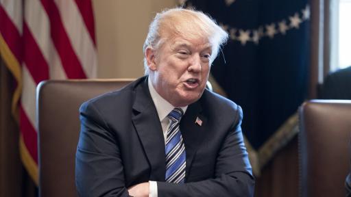  В Съединени американски щати започнаха публично импийчмънта на Тръмп 