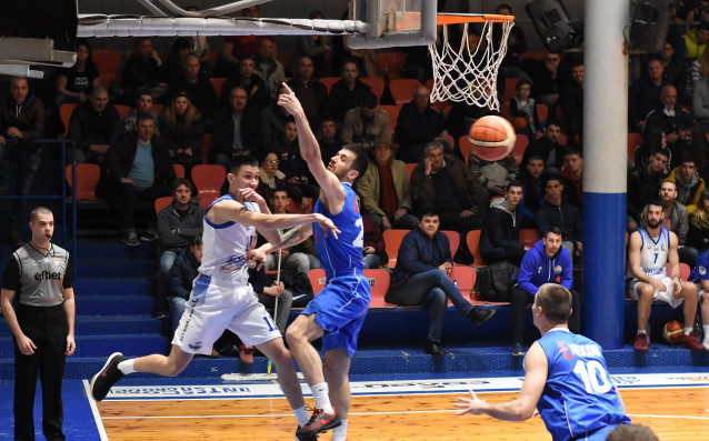 Левски Лукойл спечели 12 а си победа в Националната баскетболна