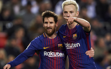 Меси убеждава съотборник да не слуша Юнайтед и Ливърпул