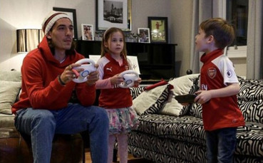 Жестове за милиони: Бейерин издири малък фен и му отиде на гости