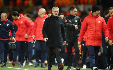 Легенди на Юнайтед разпнаха тима и тактиките на Жозе