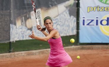 Изабелла Шиникова отпадна на четвъртфиналите на турнира от ITF в