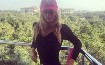 Най красивата ни тенисистка Юлия Стаматова разгорещи своите последователи в социалните