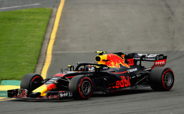 Ферстапен: Можех да издухам и двете Ферарита