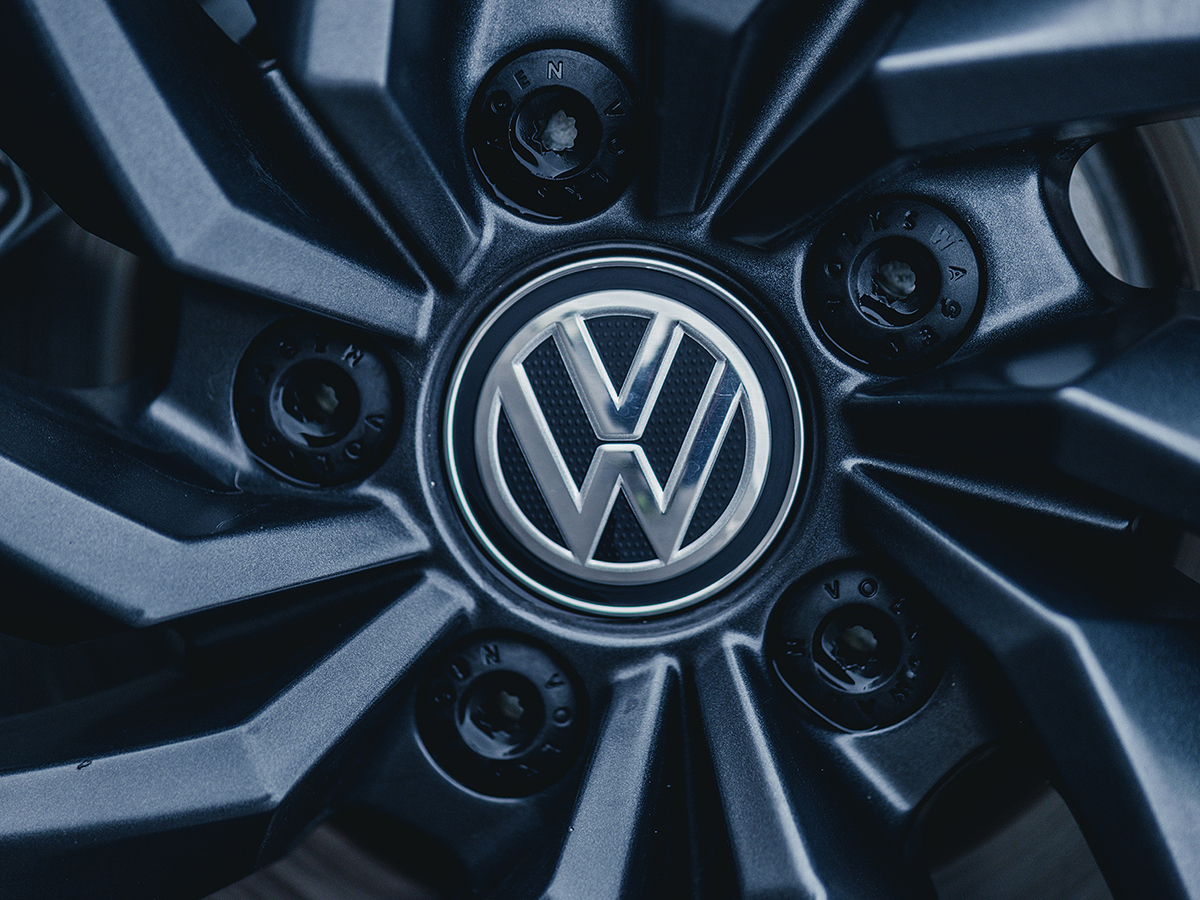 Има поне десетина прилагателни, които може да се използват за описание на всеки модел на Volkswagen, но никога досега в този набор от изразни средства не е присъствала думата „красив”. Volkswagen са направили автомобил, който просто приковава погледите върху себе си.