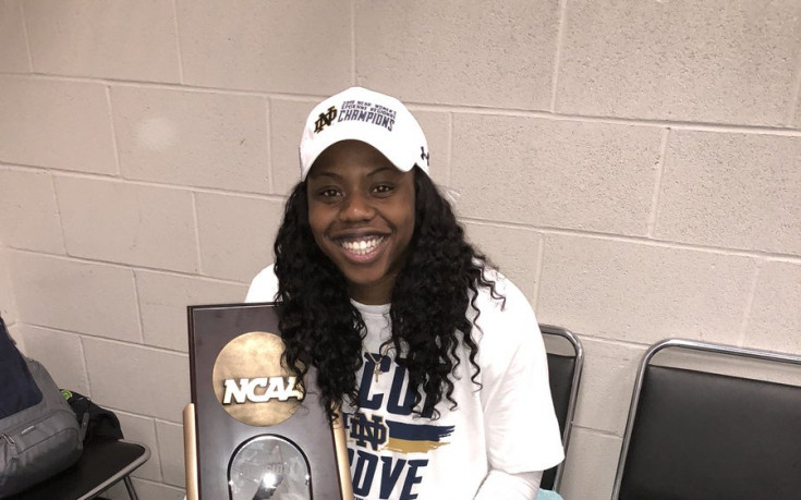 Уникален кош реши финал в колежанското първенство на САЩ