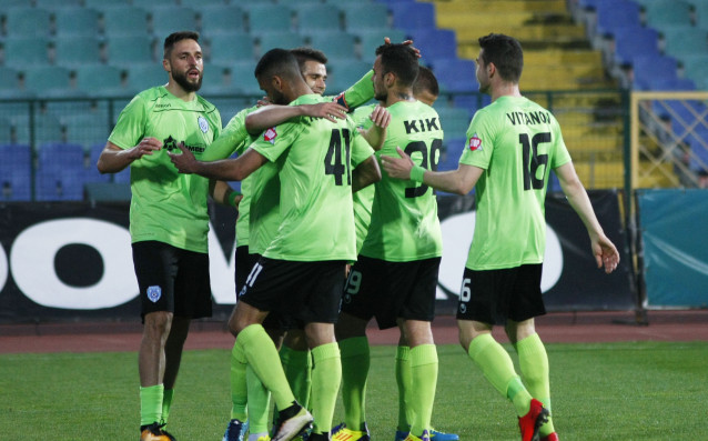 Отборът на Черно море продължава подготовката си за предстоящия мач