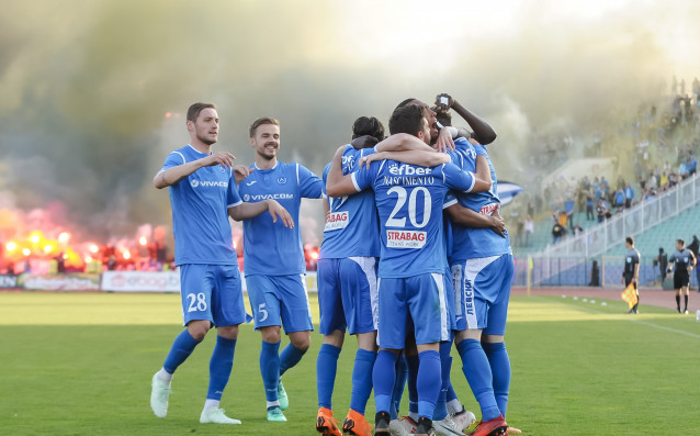 Тимовете на Левски и Лудогорец се изправят един срещу друг