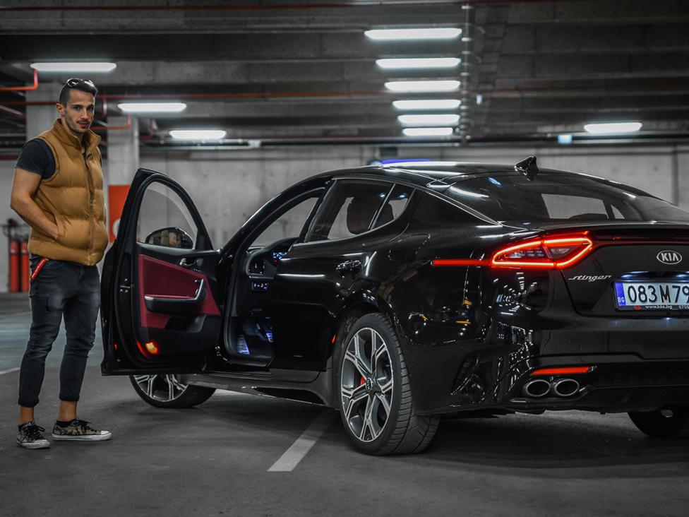 - Kia Stinger 3,3 V6 и Наум Шопов