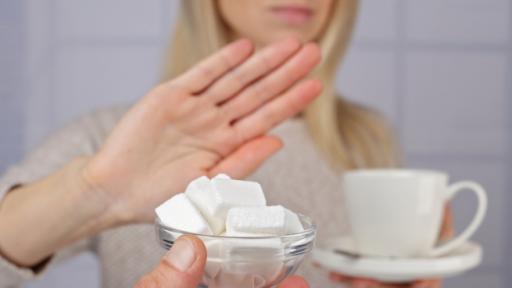  <p><strong>5 причини</strong> да спрете бялата захар още сега</p> 