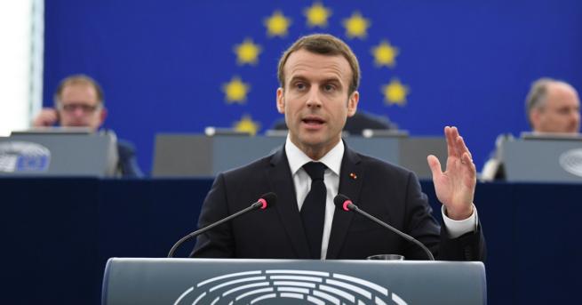 Френският президент Еманюел Макрон защити днес ударите които страната му