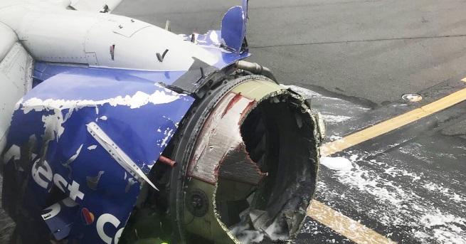 Самолет на авиокомпания Саутуест еърлайнс кацна аварийно във Филаделфия заради повреда