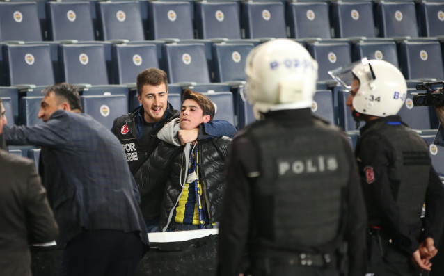 Футболната федерация в Турция определи че полуфиналът за купата на