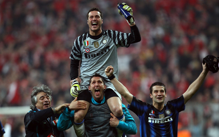 Един от най-добрите вратари на последните 20 години сложи край