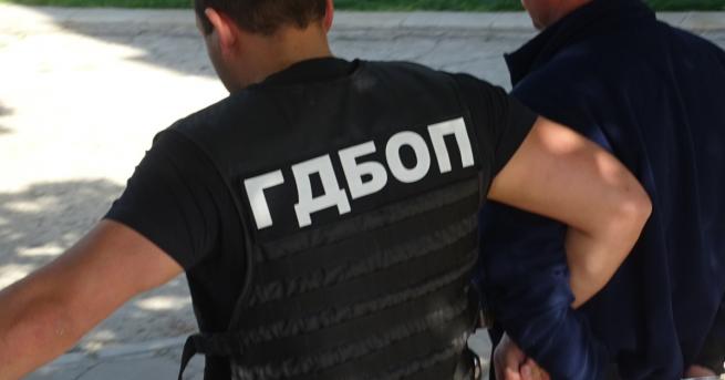 Над 10 служители на РД Автомобилна администрация Благоевград са задържани днес