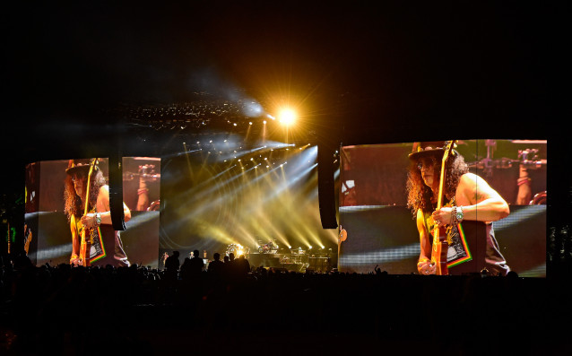 Американската хард рок група Guns N 39 Roses ще открие