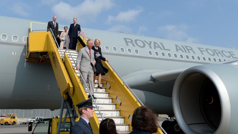  Три злокобни обичаи, които кралското семейство към момента съблюдава 