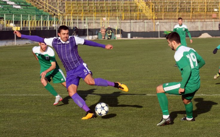 Пирин посреща Етър в търсене на обрат