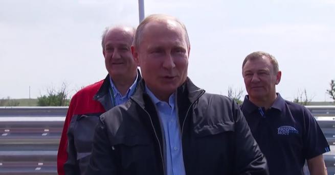 Руският президент Владимир Путин официално откри моста над Керченския пролив,