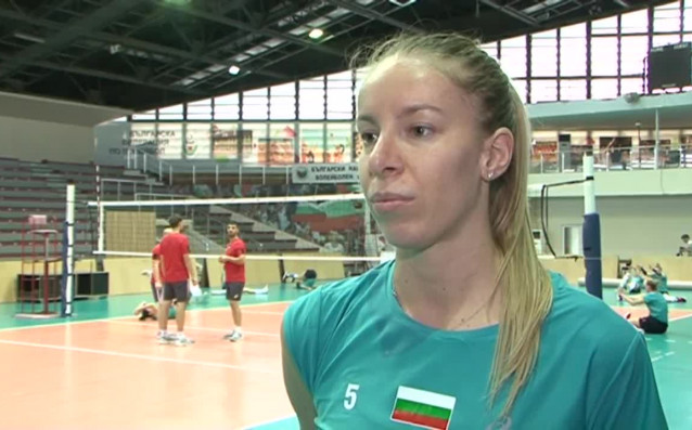 Волейболната националка Добриана Рабаджиева заяви че отборът е с много