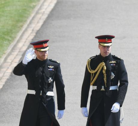 В сянката на кралския блясък понякога се крият хора чиято