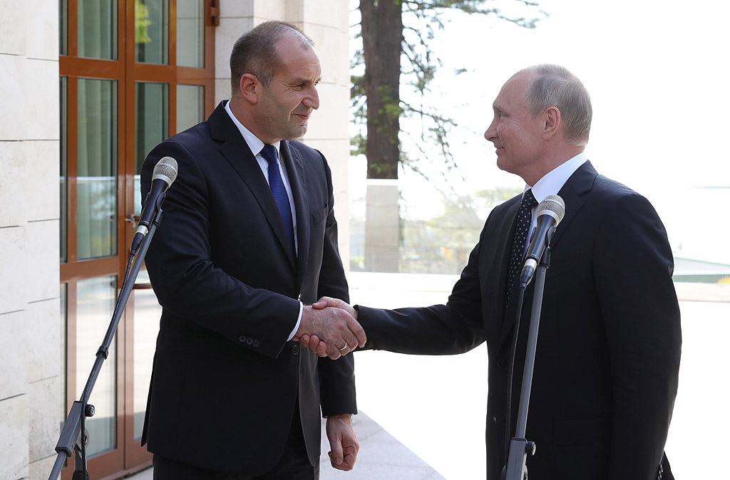 Срещата на президента на България Румен Радев с президента на Руската федерация Владимир Путин в Сочи. В началото на разговорите Радев поздрави Путин за встъпването му в длъжност и заяви, че целта на неговата визита е възстановяване на диалога между двете страни.