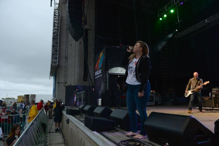  кели кларксън 