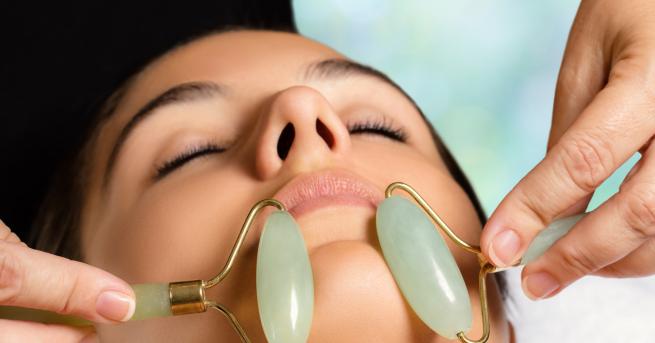 Това е новият любим уред на козметичните специалисти – масажор