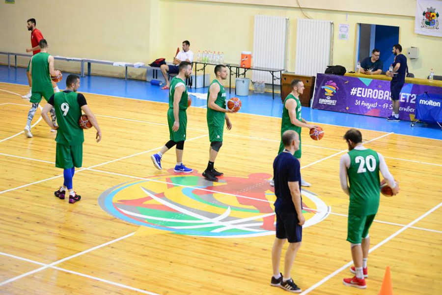Баскетболистите национален отбор баскетбол тренират в Триадица1