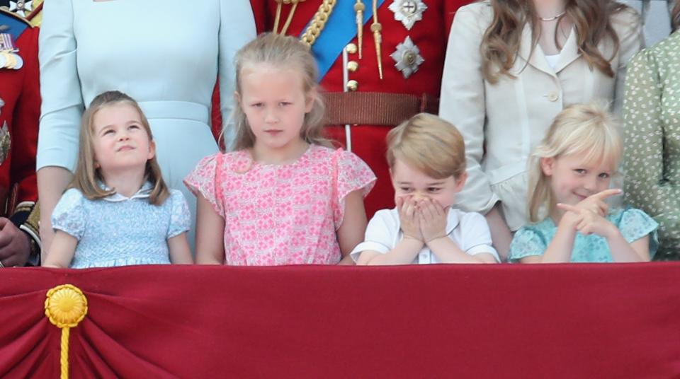 <p>Внуците на кралица Елизабет се забавляваха искрено по време на тържествата по случай рождения ден на прабаба им.</p>