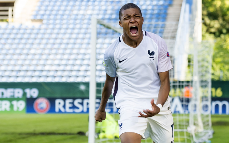 Контузия на Мбапе стресна Франция