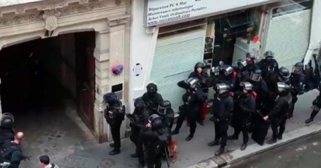Френският вътрешен министър Жерар Колон съобщи в Twitter че похитителят