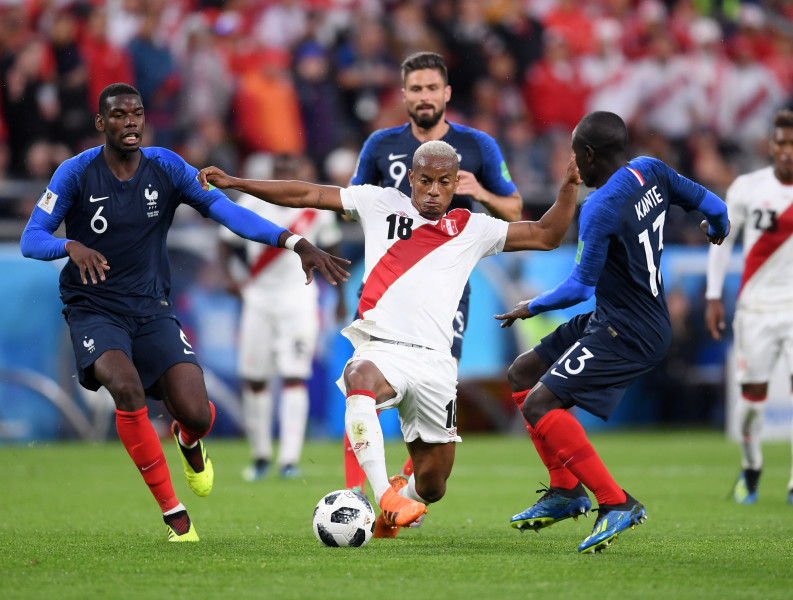 Франция срещу Перу1