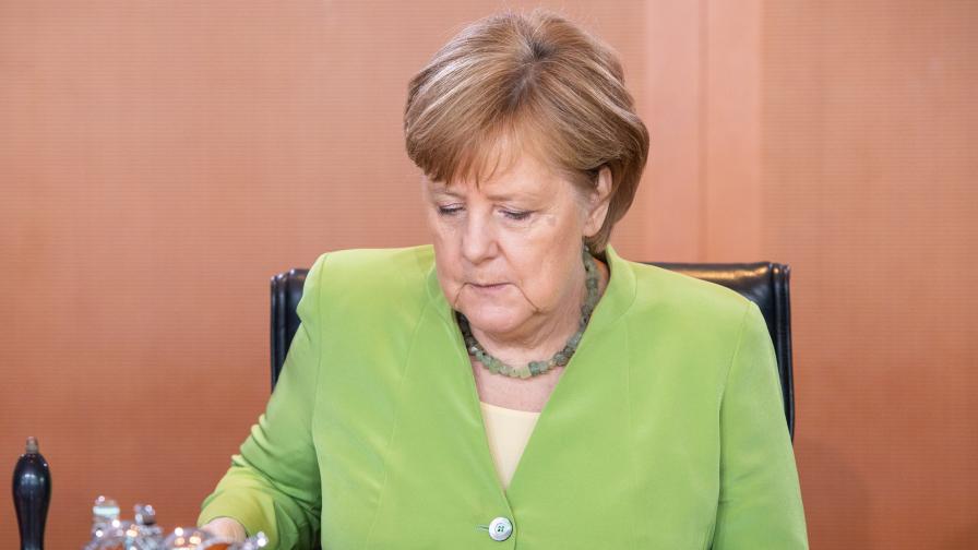 Третият тест за коронавирус на Меркел е отрицателен