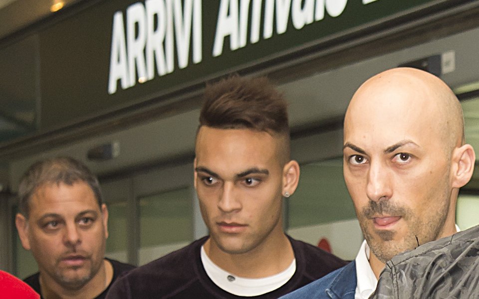 Бившият италиански нападател Антонио Касано призова Интер Милано да продаде