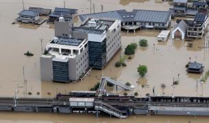 Катастрофални наводнения в Япония, над 100 загинали