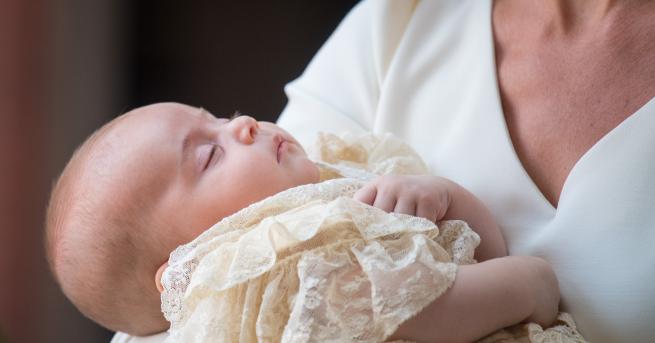 Принц Луи третото дете на Уилям и Кейт е получил