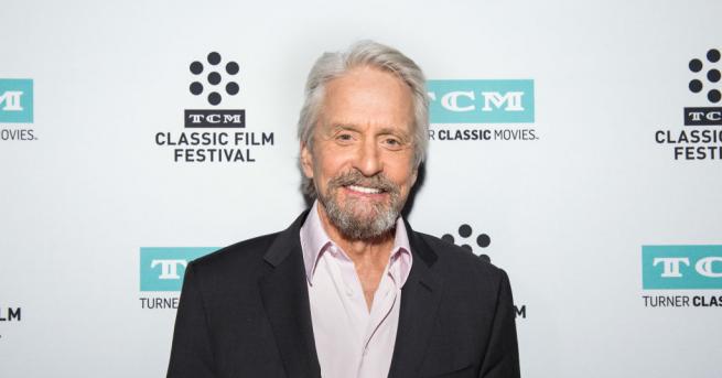 Холивудският актьор Майкъл Дъглас днес е много щастлив внучката