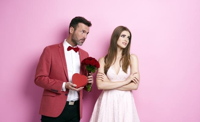 Знаци, че човекът до вас иска да притежава, а не да обича