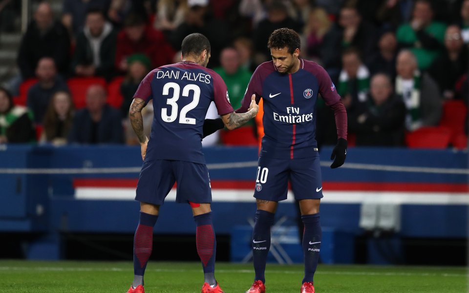 Дани Алвеш e отхвърлил предложението на ръководството на Пари Сен