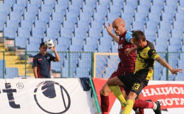 Ботев не остави шансове на Септември, пропусна да бие с разлика