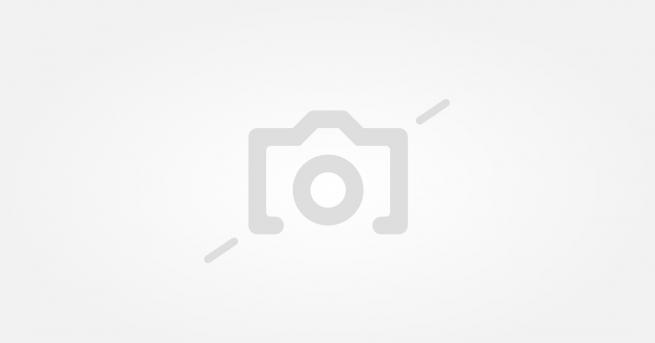 Актрисата Джена Дюан зарадва почитателите на женската красота като засне гола фотосесия