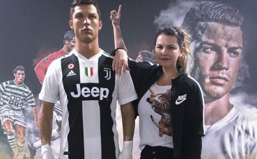 Сестрата на Роналдо подразни Меси с текст под снимка