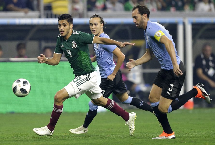 Луис Суарес се развихри срещу Мексико1