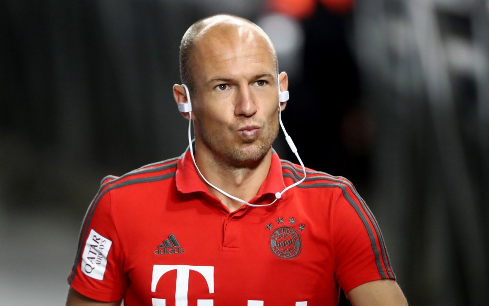 Бенфика е в напреднали преговори с ветерана Ариен Робен, който