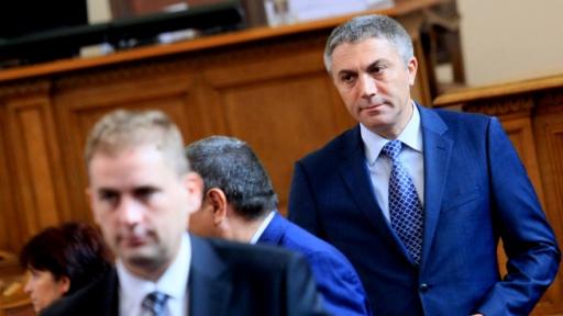  <p>ДПС:&nbsp;Борисов и&nbsp;Нинова са се договорили. Горанов отговори</p> 