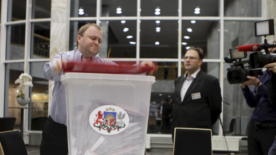 <p>Проруска партия печели изборите в Латвия</p>