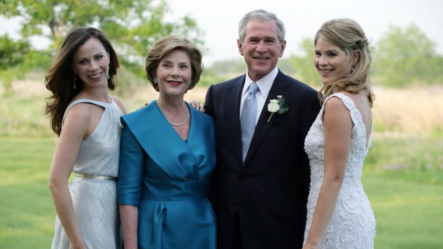 Джордж Буш заведе дъщеря си до олтара (снимки)
